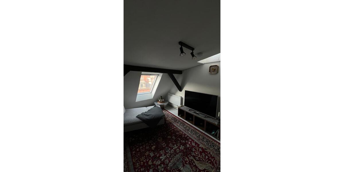 Dachgeschoßwohnung Stuttgart Stuttgart-Süd - 1.5 Zimmer, 25 m&sup2;, 680&euro; | Angebot:25361466