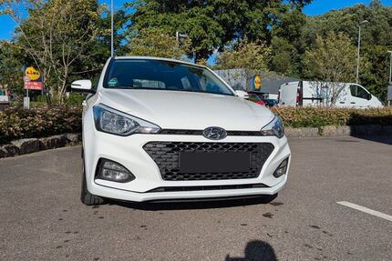 Hyundai i20 86.500 km 9.599 &euro; Stuttgart 70563