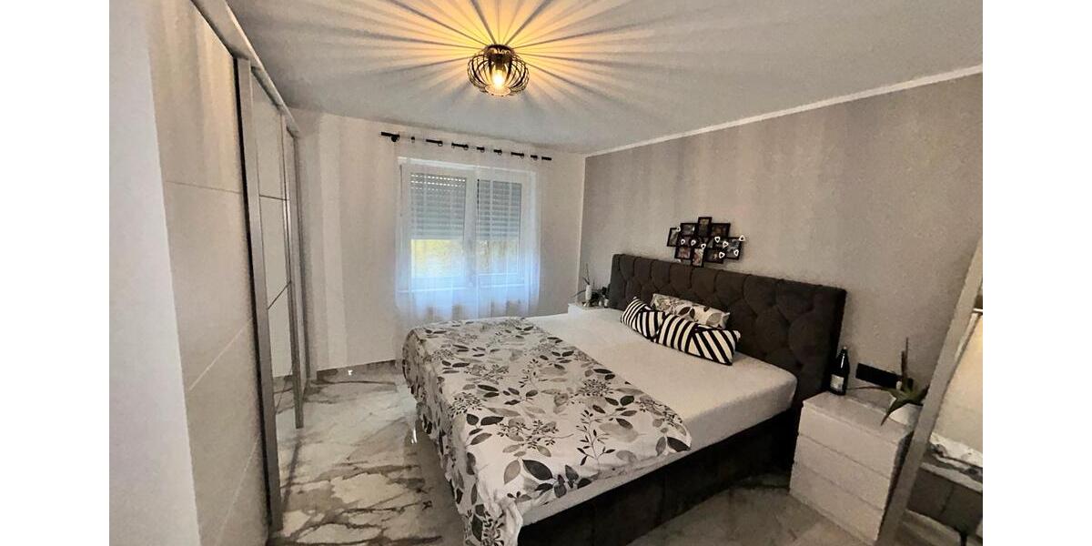 Mehrfamilienhaus, Wohnhaus Leonberg - 3 Zimmer, 73 m&sup2;, 370.000&euro; | Angebot:25216612