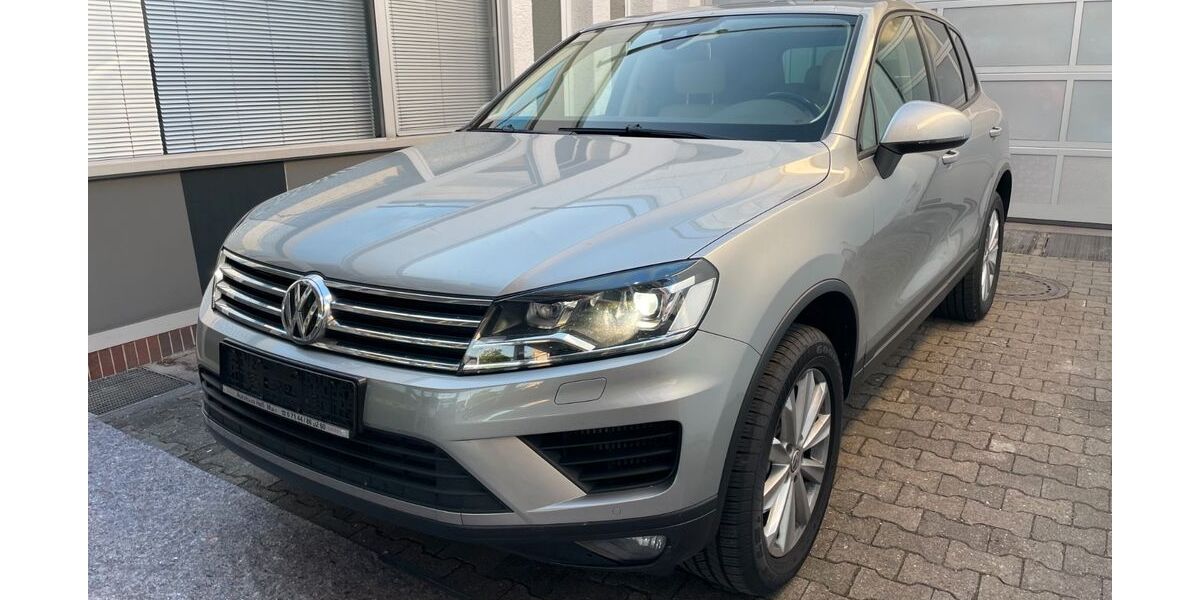 VW Touareg 64.980 km 23.995 € Stuttgart 70597