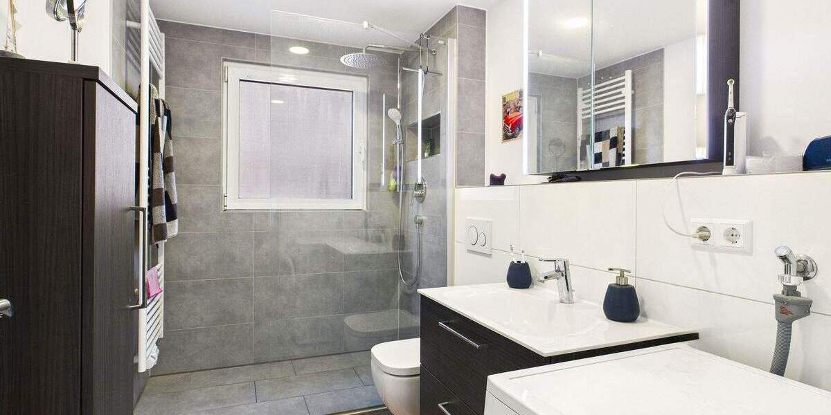 Etagenwohnung Stuttgart Untertürkheim - 3 Zimmer, 75 m&sup2;, 299.000&euro; | Angebot:24348091