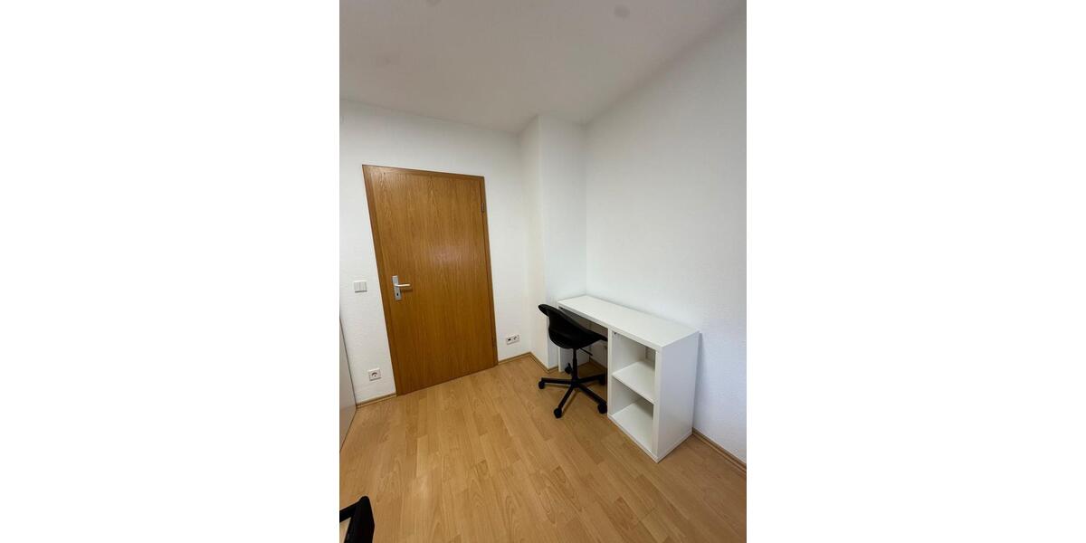 Erdgeschoßwohnung Ludwigsburg Pflugfelden - 1 Zimmer, 13 m&sup2;, 530&euro; | Angebot:25080108