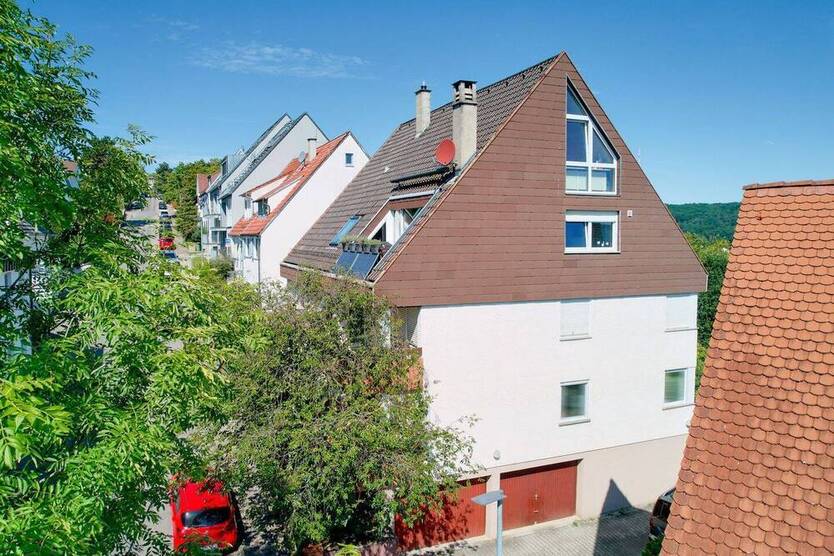 Charmante 5,5-Zimmer-DG-Maisonette in traumhafter Aussichtslage Sillenbuchs