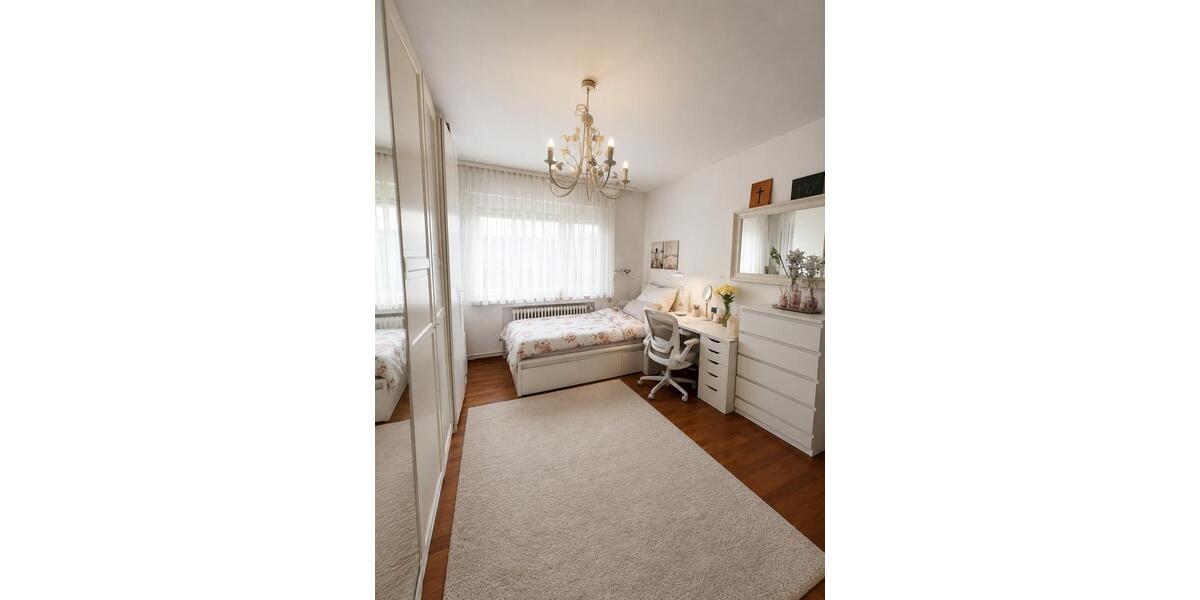 Etagenwohnung Vaihingen an der Enz - 4.5 Zimmer, 91 m&sup2;, 270.000&euro; | Angebot:27260085