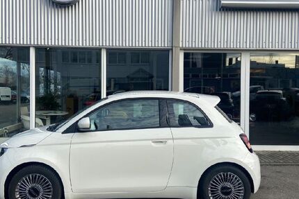 Fiat 500e 10.000 km 16.990 &euro; Asperg 71679