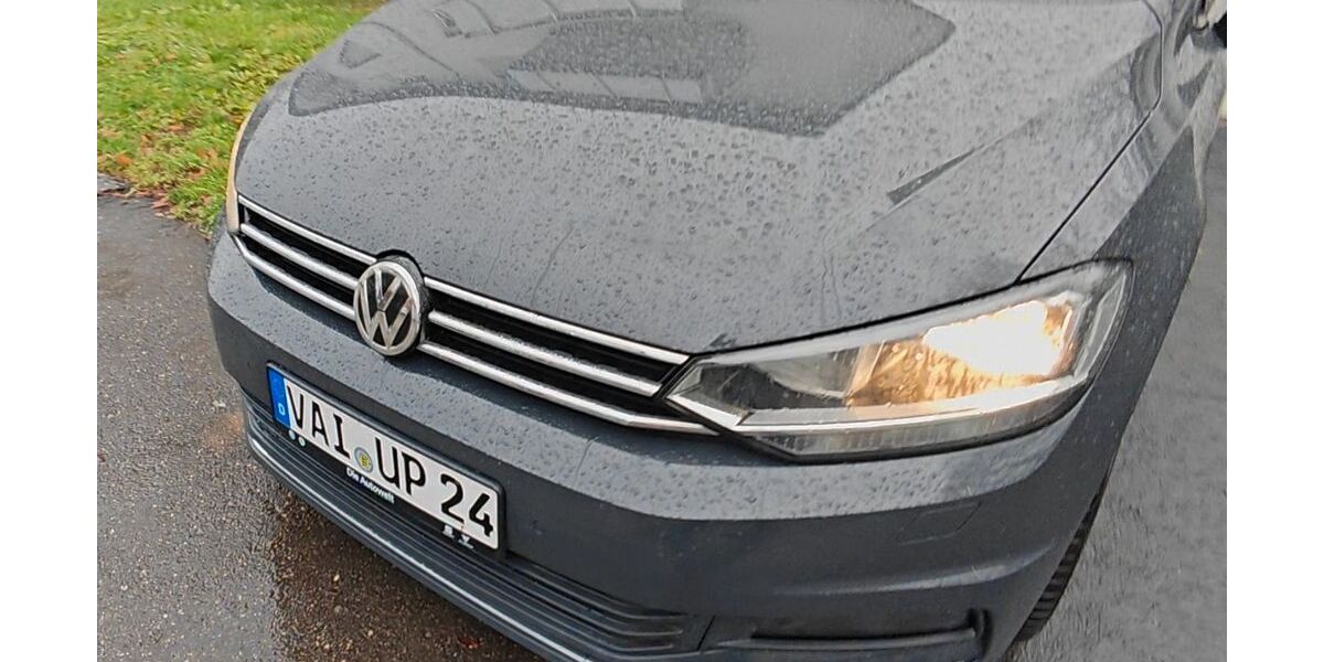 VW Touran 121.582 km 19.140 € Remseck 71686