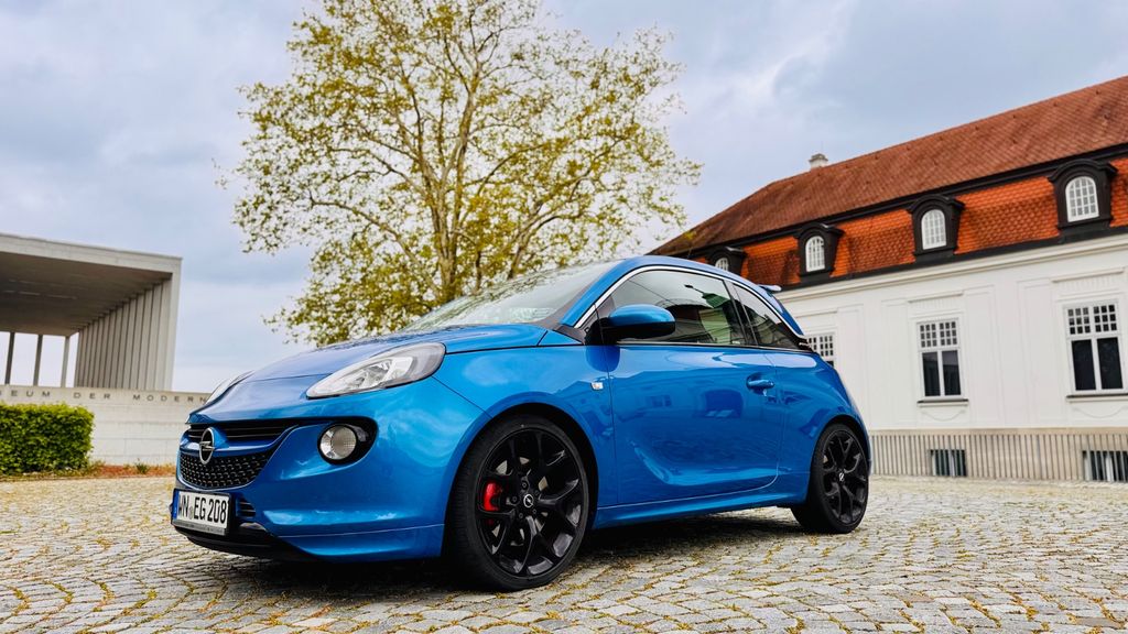 Opel Adam 125.000 km 8.500 &euro; Marbach Am Neckar 71672