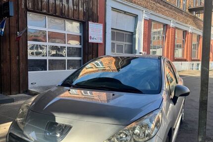 Peugeot 207 129.000 km 2.200 &euro; Esslingen 73732