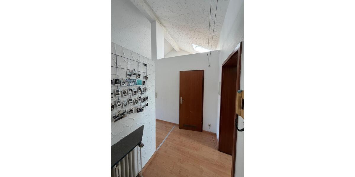 Dachgeschoßwohnung Stuttgart Mühlhausen - 2 Zimmer, 60 m&sup2;, 915&euro; | Angebot:26539701