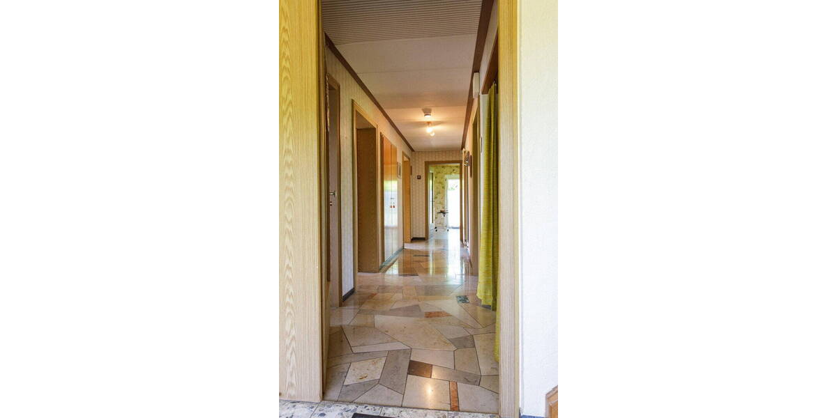 Einfamilienhaus Nürtingen Oberensingen - 8 Zimmer, 180 m&sup2;, 695.000&euro; | Angebot:26122742