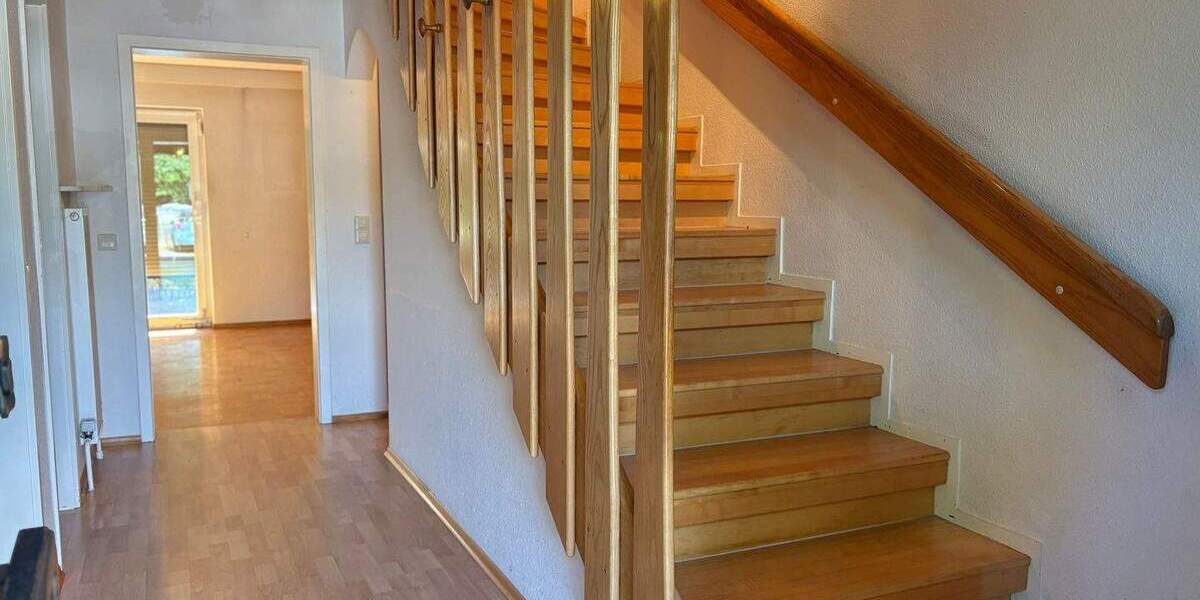 Reihenendhaus Reutlingen Orschel-Hagen - 4 Zimmer, 92 m&sup2;, 375.000&euro; | Angebot:25748645