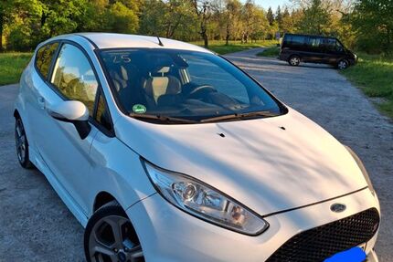 Ford Fiesta 244.000 km 5.999 &euro; Weissach im Tal 71554