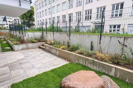 !! Traumhafte NeubauWohnung mit Garten und Einbauküche - Ihr neues Zuhause wartet !!