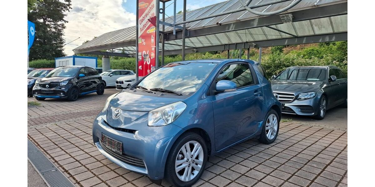 Toyota IQ 90.000 km 7.450 &euro; Esslingen 73730