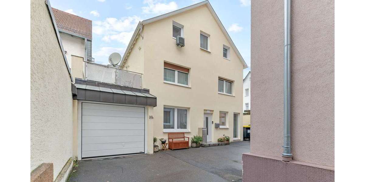 Haus zum Kaufen in Stuttgart 495.000 € 105 m² 6 zimmer
