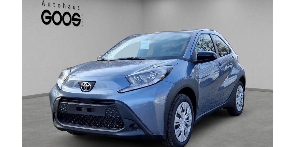 Toyota Aygo (X) 2.222 km 17.990 &euro; Nürtingen 72622