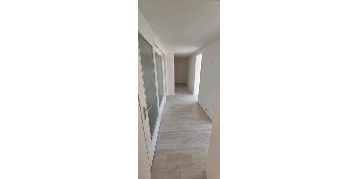 Etagenwohnung Aidlingen - 6 Zimmer, 82 m&sup2;, 1.700&euro; | Angebot:26336086