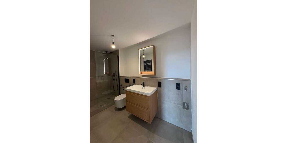 Etagenwohnung Nürtingen - 3.5 Zimmer, 92 m&sup2;, 1.275&euro; | Angebot:27275514