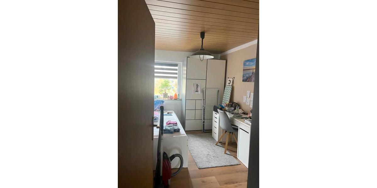 Etagenwohnung Marbach am Neckar - 4 Zimmer, 74 m&sup2;, 279.000&euro; | Angebot:25945430