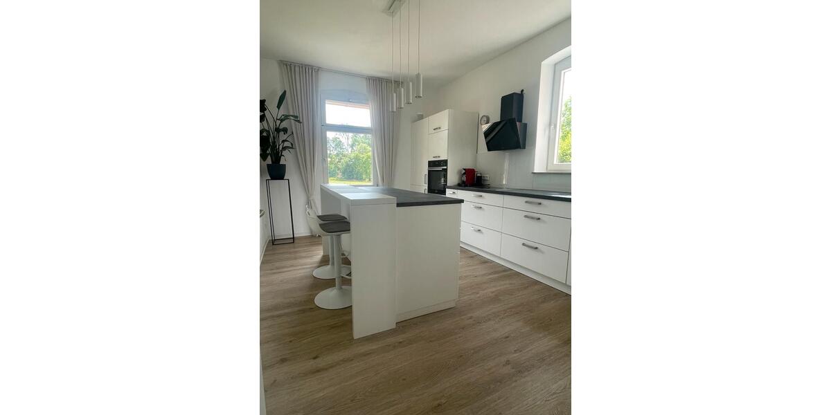 Etagenwohnung Leonberg - 3 Zimmer, 90 m&sup2;, 1.300&euro; | Angebot:26104308