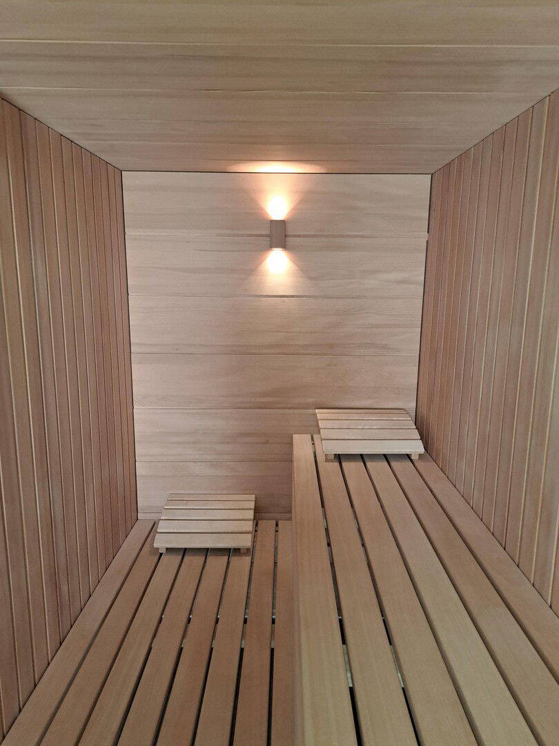 Hochwertige Doppelhaushälfte mit Pool und Sauna in ruhiger Lage von Gärtringen 6 zimmer