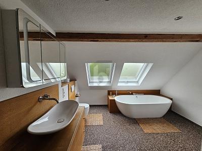 MEHRFAMILIENHAUS FÜR INVESTOREN UND EIGENNUTZER - Mehrfamilienhaus, Wohnhaus Sachsenheim | Angebot:26029790