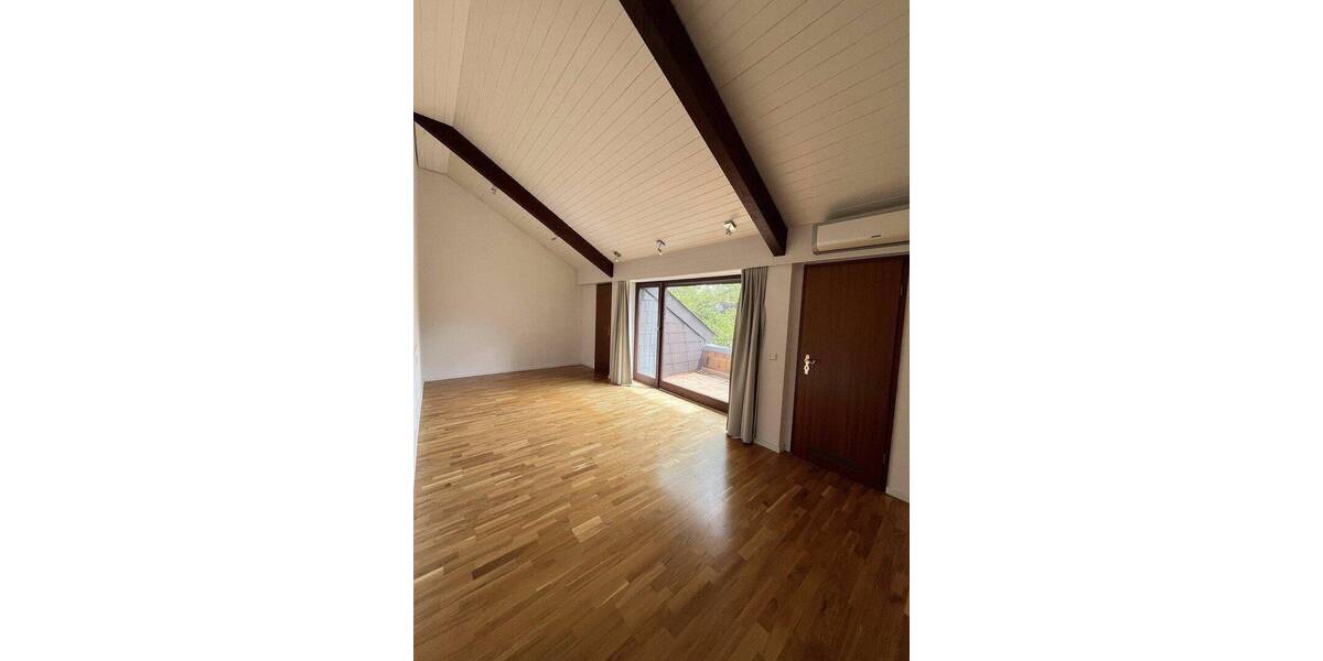 Reihenendhaus Stuttgart Nord - 7 Zimmer, 198 m&sup2;, 2.950&euro; | Angebot:26886443