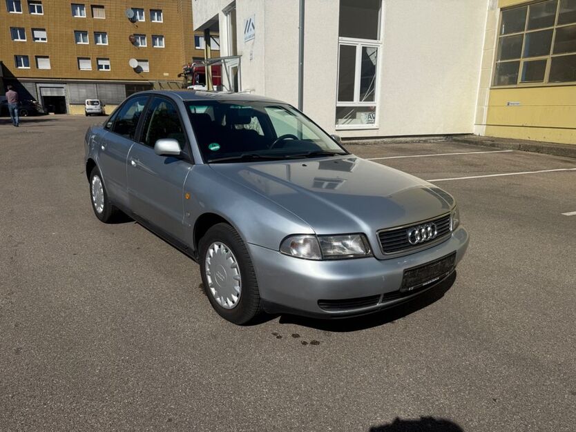 Audi A4 140.000 km 2.440 € Möglingen 71696