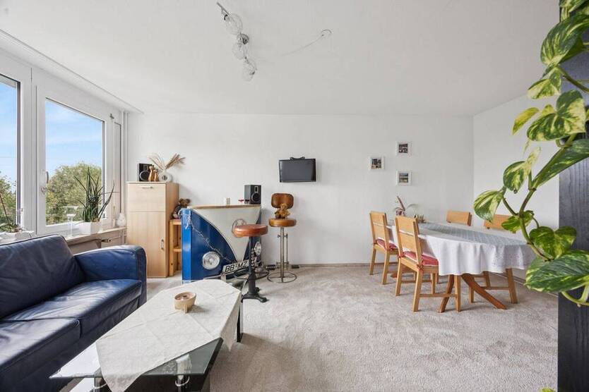 2-Zimmer-Wohnung mit 64 m² in zentraler Lage von Eglosheim