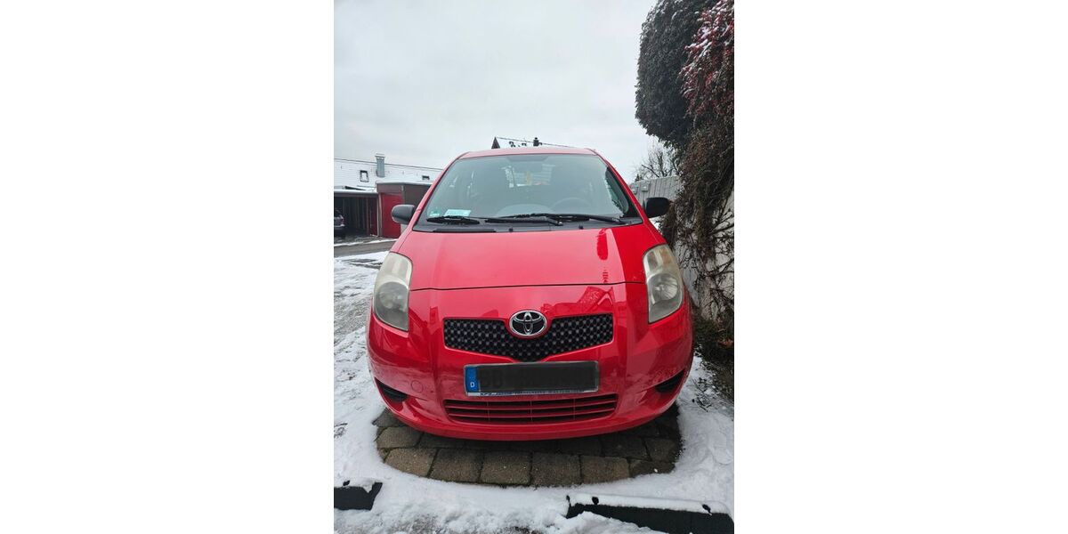 Toyota Yaris 154.800 km 1.100 &euro; Schönaich 71101