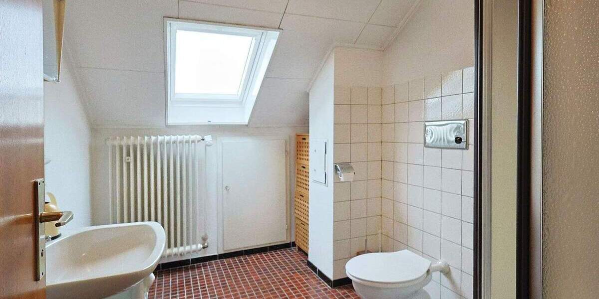 Mehrfamilienhaus, Wohnhaus Sindelfingen-Maichingen Maichingen - 7 Zimmer, 284 m&sup2;, 915.000&euro; | Angebot:24607846