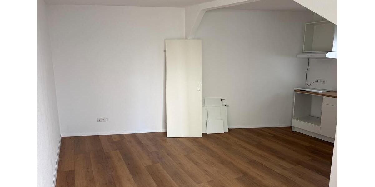 Erdgeschoßwohnung Stuttgart Luginsland - 1 Zimmer, 15 m&sup2;, 800&euro; | Angebot:26416027