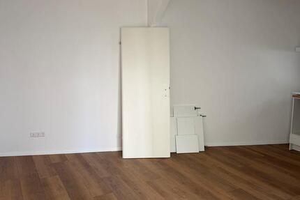 Wohnung Stuttgart Luginsland - 1 Zimmer, 15 m&sup2;, 800&euro; | Angebot:26416027