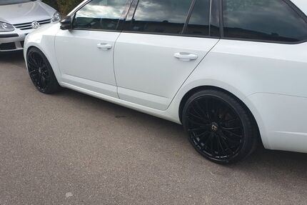 Skoda Octavia 194.600 km 12.200 &euro; Stuttgart 70437