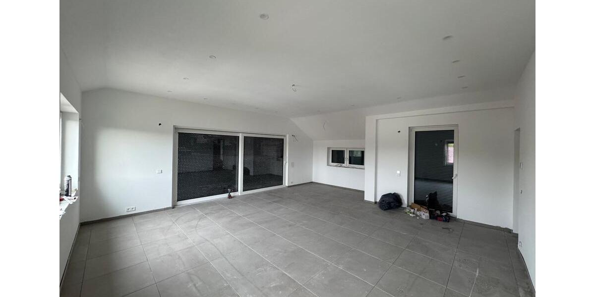 Etagenwohnung Aidlingen - 5 Zimmer, 140 m&sup2;, 1.950&euro; | Angebot:24660059