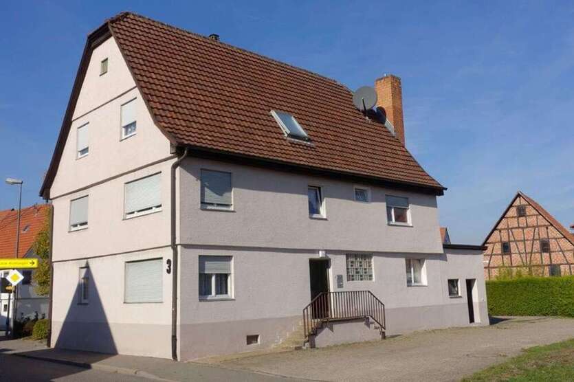 Haus zum Kaufen in Leonberg 495.000 € 235 m²