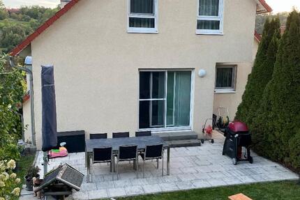 Haus im Haus - helle 5 Zimmer MaisonetteWohnung in Dätzingen