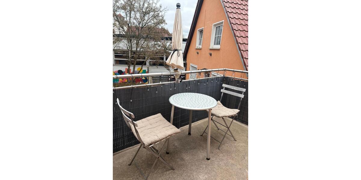 Dachgeschoßwohnung Stuttgart Degerloch - 4 Zimmer, 80 m&sup2;, 1.210&euro; | Angebot:26023510