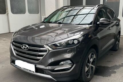 Hyundai TUCSON 82.700 km 16.100 &euro; Filderstadt 70794