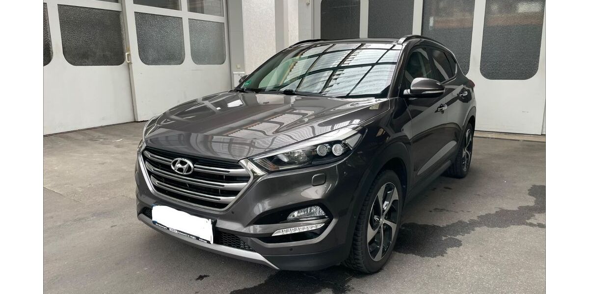 Hyundai TUCSON 82.700 km 16.100 &euro; Filderstadt 70794