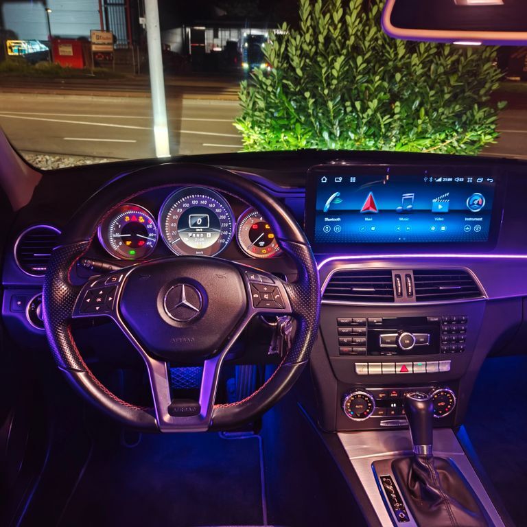 Mercedes-Benz C 250 198.000 km 10.500 € Stuttgart 70437