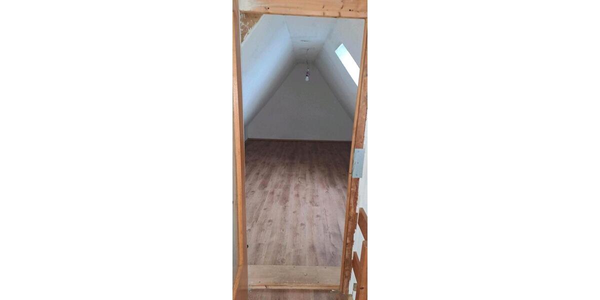 Doppelhaushälfte Nürtingen - 13 Zimmer, 210 m&sup2;, 430.000&euro; | Angebot:25991197