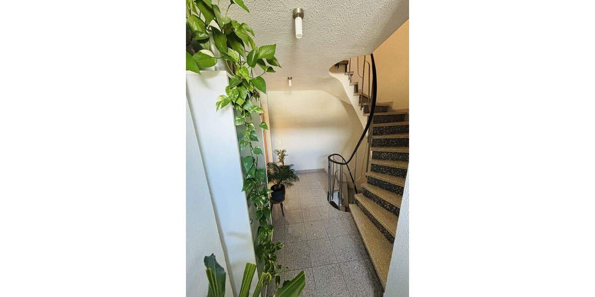 Reihenmittelhaus Fellbach Schmiden - 9 Zimmer, 184 m&sup2;, 749.000&euro; | Angebot:25654311