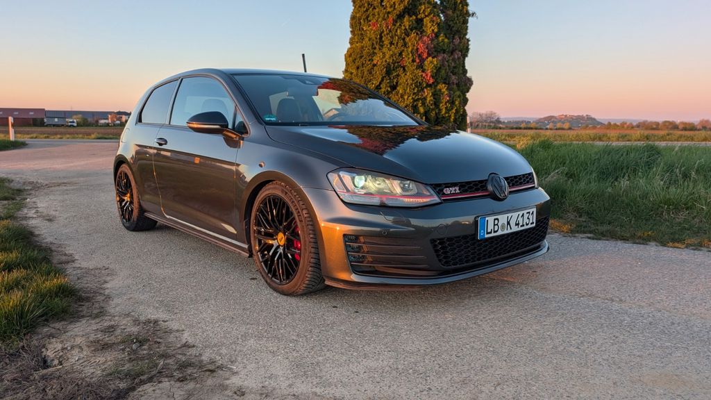 VW Golf 124.780 km 16.888 &euro; Schwieberdingen 71701