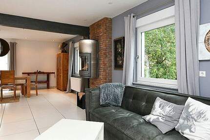 Helle, modern möblierte 2,5-Zimmer Wohnung mit Balkon und Stellplatz in Fellbach 2 zimmer