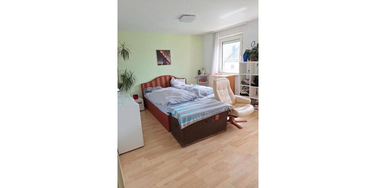 Reihenhaus Reutlingen Sondelfingen - 5 Zimmer, 87 m&sup2;, 1.200&euro; | Angebot:26169591