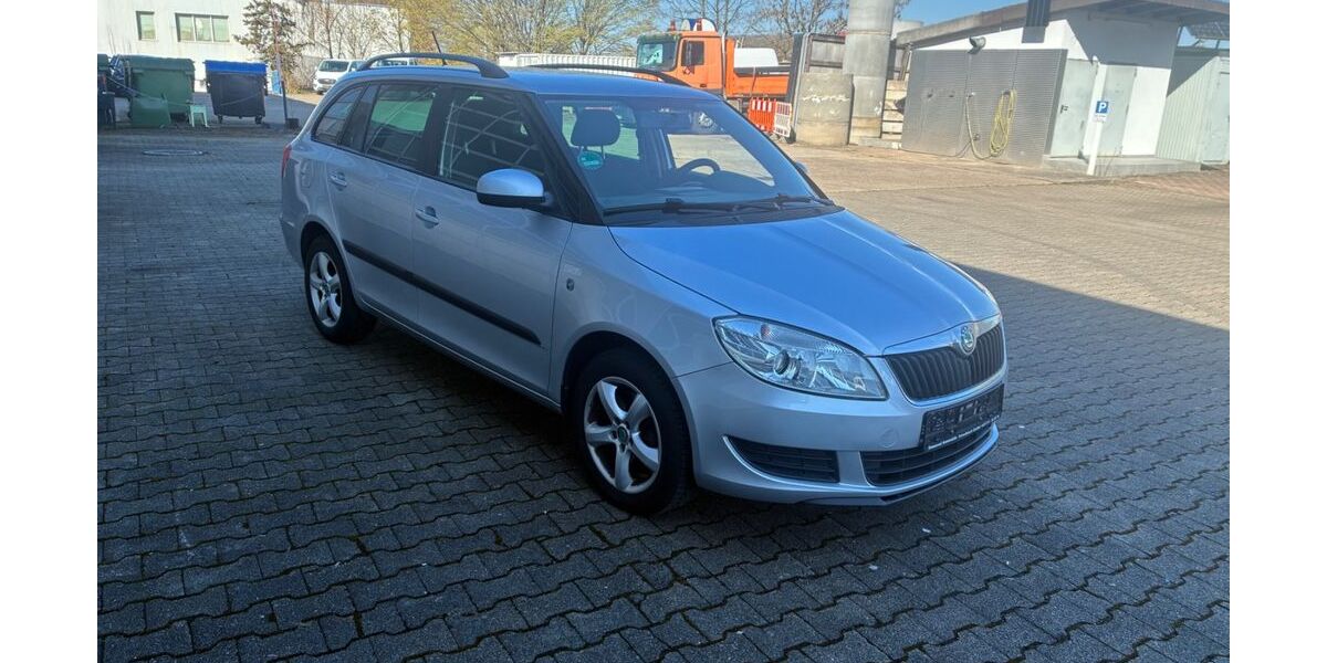 Skoda Fabia 255.105 km 3.490 &euro; Waiblingen Neustadt ( 15 km von Stuttgart ) 71336