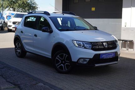 Dacia Sandero 94.000 km 8.999 &euro; Owen 73277