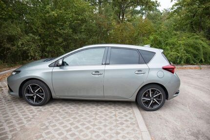 Toyota Auris 44.000 km 12.499 &euro; Böblingen 71032