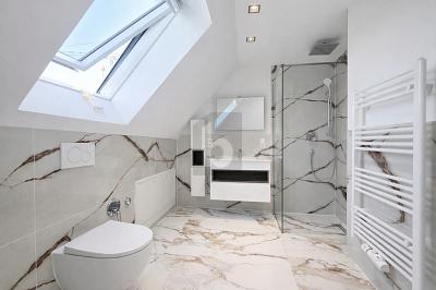 NEUWERTIG, MODERN, KERNSANIERT UND LEERSTEHEND - Dachgeschoßwohnung Stuttgart Vaihingen Vaihingen | Angebot:25513886